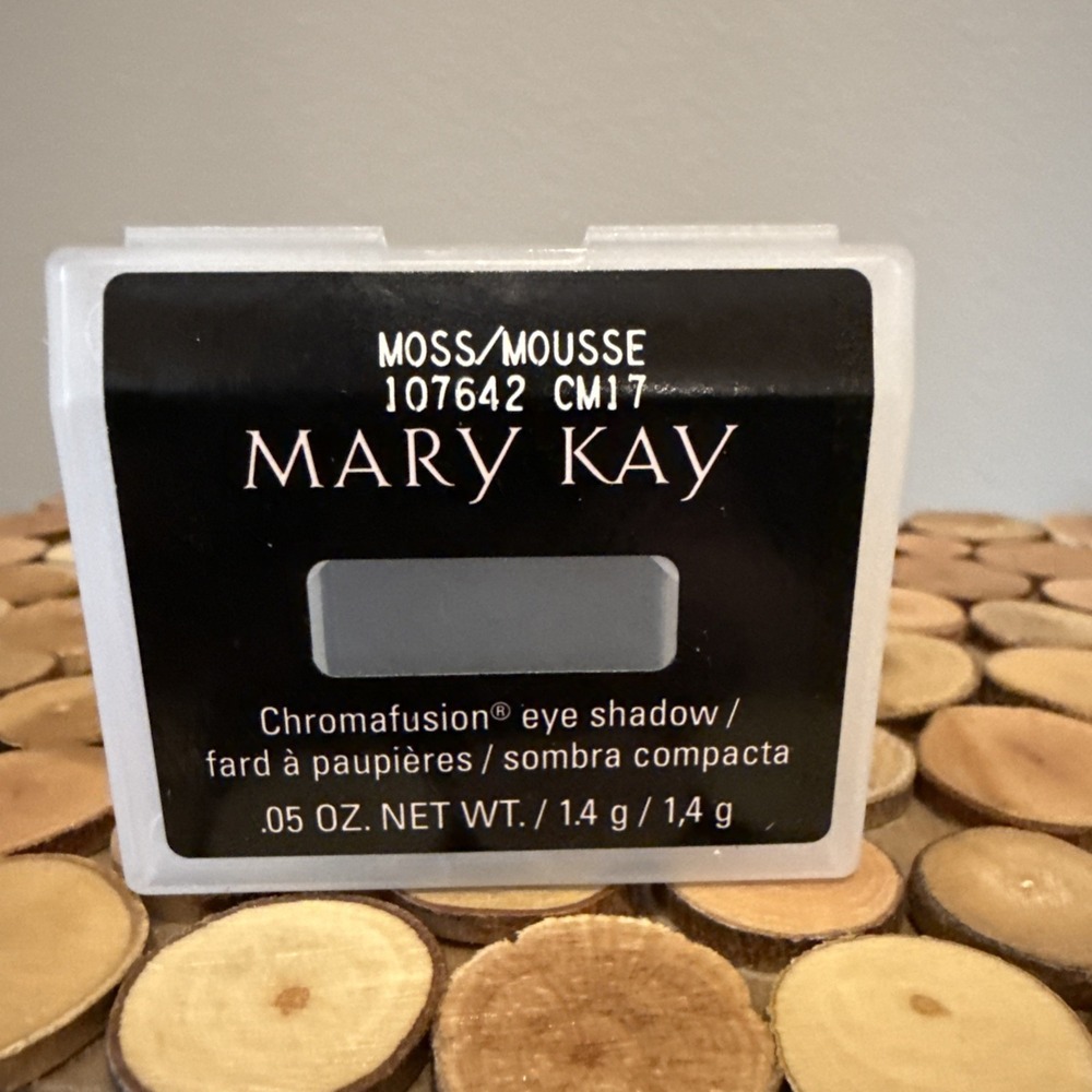 Mary Kay CHROMAFUSION EYE‎ SHADOW 0.05 Oz Moss 107642